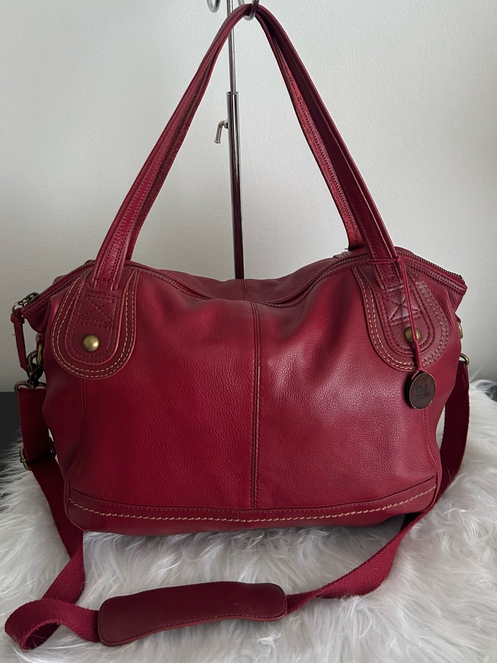 The Sak Red Leather Convertible Shoulder Crossbody Bag Brass Hardware - Picture 7 of 13